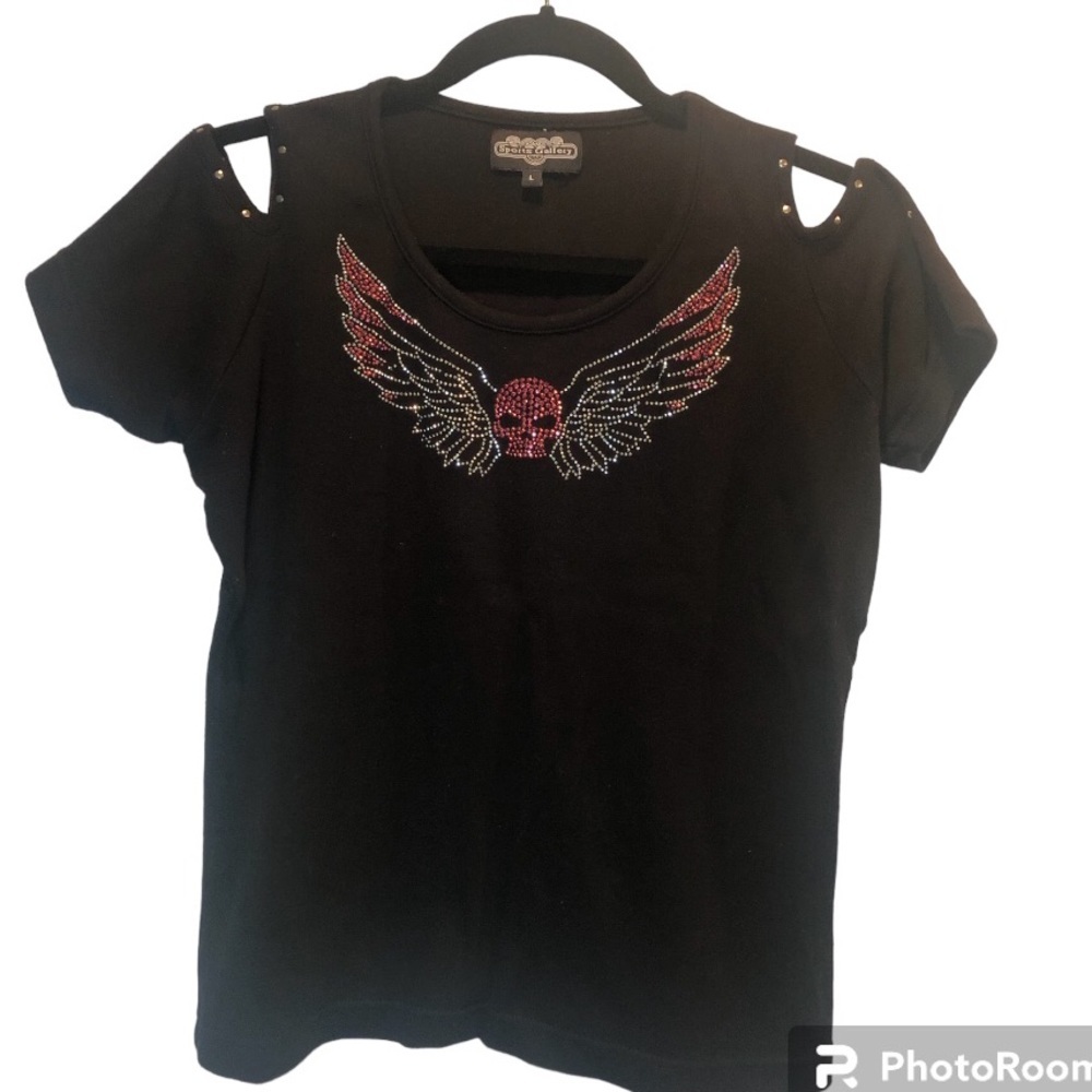 Sports Gallery Skull with Wings cold shoulder embellished tee-Size Large